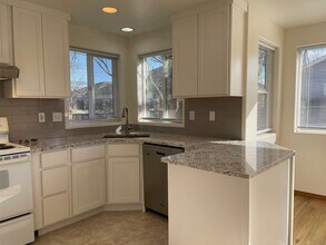 441 Vick Ln in Medford, OR - Building Photo - Building Photo