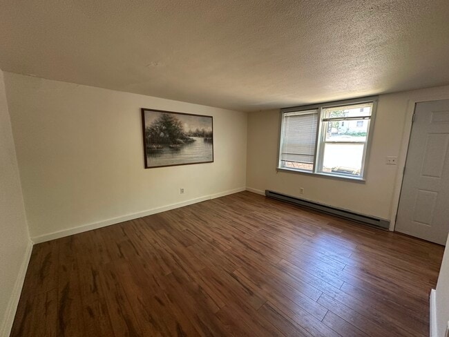 618 E Main St, Unit 1