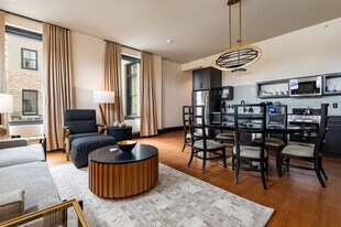 1011 Canal St, Unit SI FL3-ID1513954P in New Orleans, LA - Building Photo