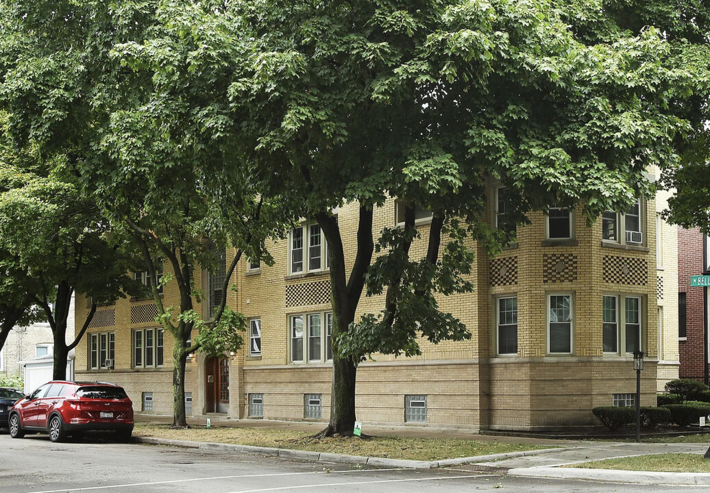 2510 W Belle Plaine Ave in Chicago, IL - Building Photo