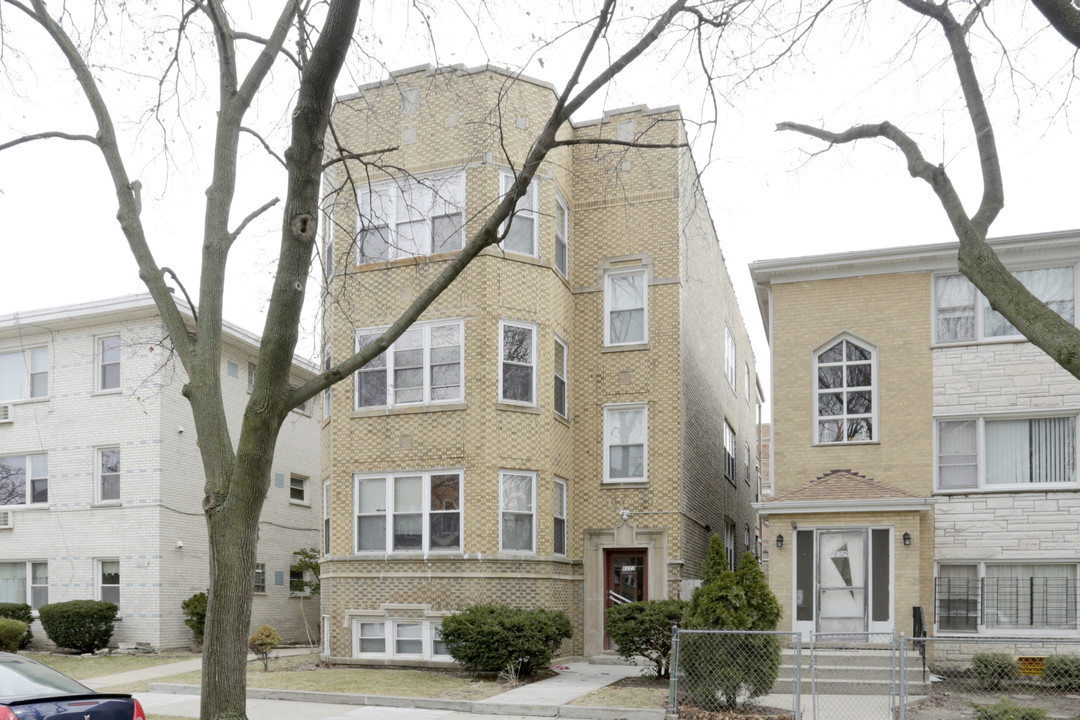 6327 N Fairfield Ave in Chicago, IL - Building Photo