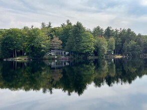 75 Winter Rd in Weare, NH - Foto de edificio - Building Photo