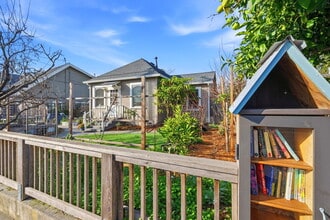 603 Poplar Ave in Santa Cruz, CA - Foto de edificio - Building Photo