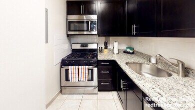 185 Freeman St, Unit 648 in Brookline, MA - Building Photo - Building Photo