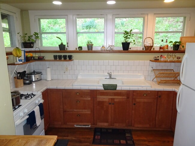 718 Cliff St in Ithaca, NY - Building Photo - Building Photo