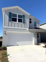 11498 Brae Wy in Dade City, FL - Building Photo