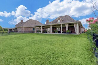 307 Twin Timbers Ln in Kemah, TX - Building Photo - Building Photo
