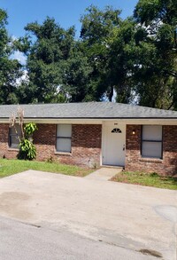 607 Herb Hudson Ct in Apopka, FL - Foto de edificio - Building Photo