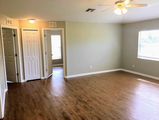 2213 Armour Rd in Lehigh Acres, FL - Building Photo - Building Photo