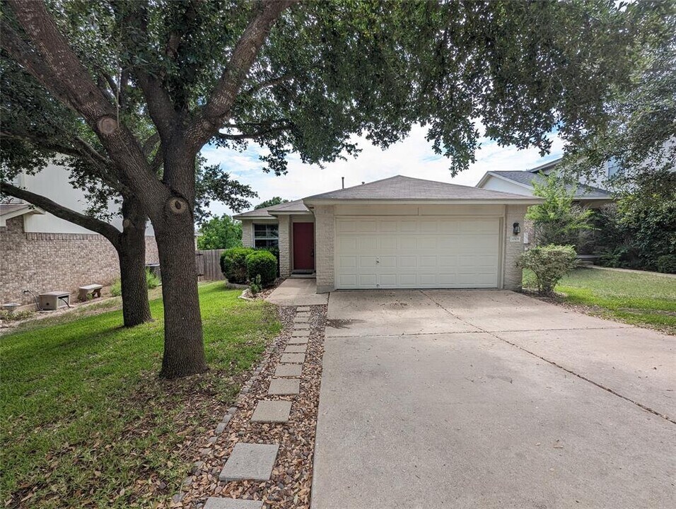 14508 Spearmint Tea Trail in Pflugerville, TX - Building Photo