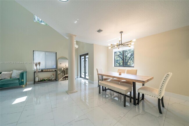 1451 SW 11th Pl in Fort Lauderdale, FL - Building Photo - Building Photo