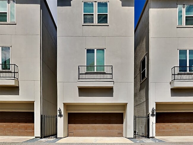 property at 1313 W 24th St