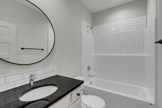 1811 Liam Ct in Wichita, KS - Building Photo - Building Photo