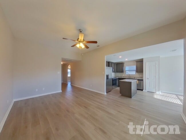 118 Bush Dr in Venus, TX - Building Photo - Building Photo