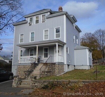 14 Cerretta St in Stamford, CT - Foto de edificio