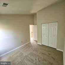 1509 Templeton Pl in Rockville, MD - Building Photo - Building Photo