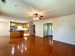 1095 Glenwood Ln in Willows, CA - Building Photo - Building Photo