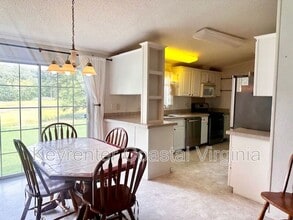 10289 Center St in Carrollton, VA - Building Photo - Building Photo
