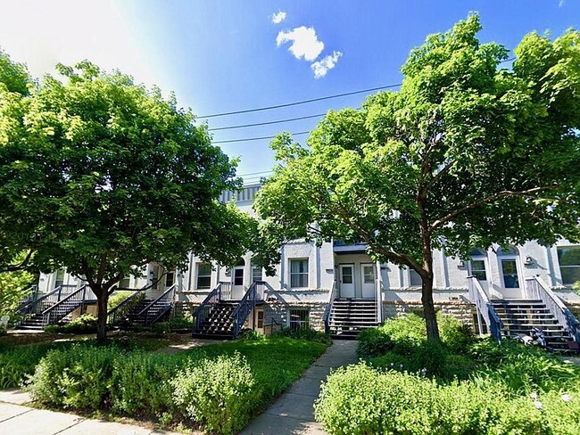 1822 S 5th St, Unit 1822B S 5th St in Minneapolis, MN - Building Photo - Building Photo