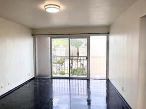 2440 Date St in Honolulu, HI - Building Photo - Building Photo