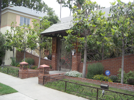 1648 N Ogden Dr in Los Angeles, CA - Building Photo