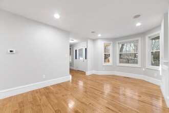 16 B Downer Ct in Boston, MA - Building Photo - Building Photo