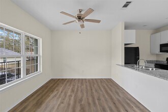 409 Beto St in Huntsville, TX - Building Photo - Building Photo