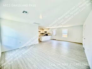 4611 Grassland Pass in San Antonio, TX - Building Photo - Building Photo