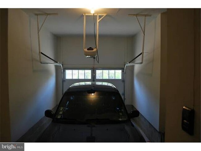 105 Brinley Ct in Philadelphia, PA - Building Photo - Building Photo