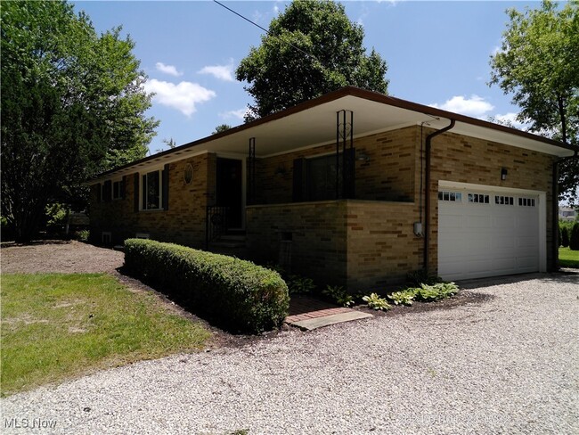property at 5192 Center Rd