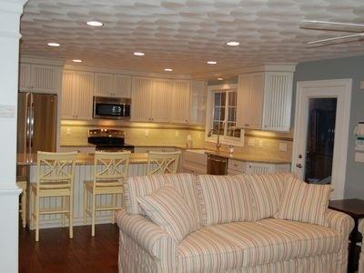 50 Seascape Ave in Middletown, RI - Building Photo - Building Photo