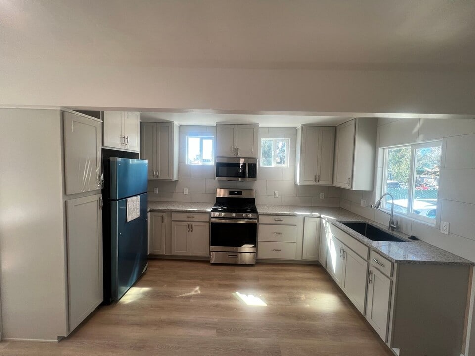8868 Troy St in Spring Valley, CA - Building Photo