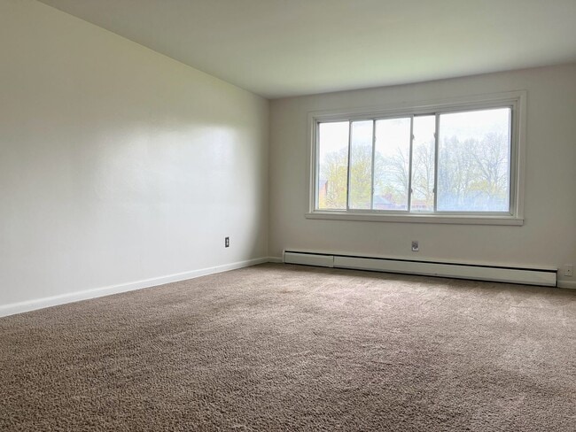 2670 Sheridan Dr in Tonawanda, NY - Building Photo - Building Photo