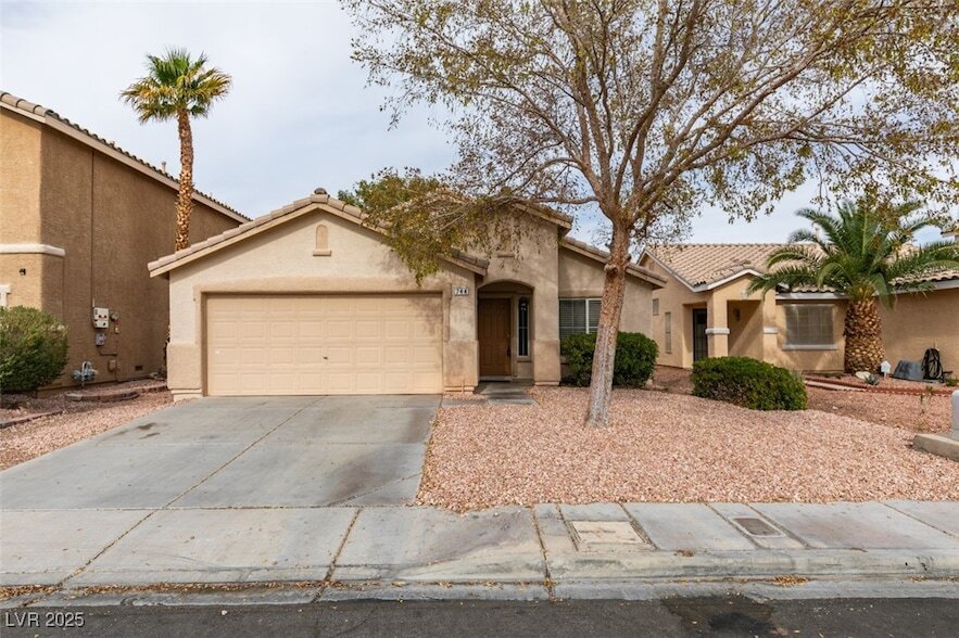 744 Gritty Garnet Ave in Las Vegas, NV - Building Photo