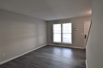 7653 Hunters Ridge Ln in North Charleston, SC - Building Photo - Building Photo