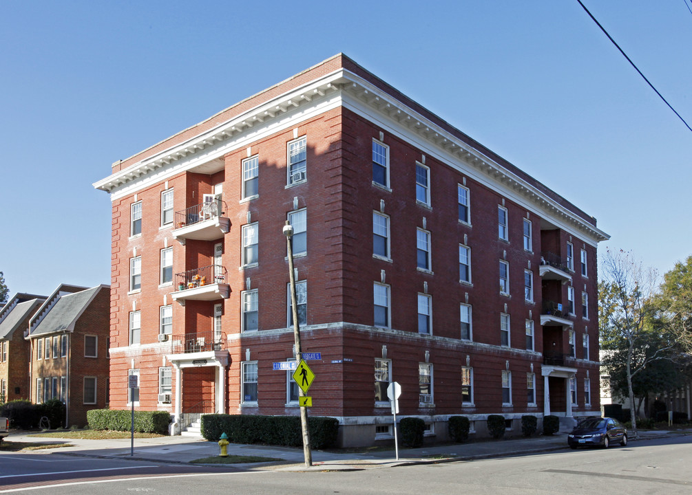 Colonial in Norfolk, VA - Building Photo