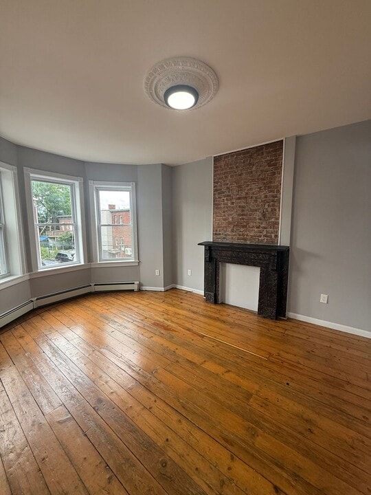 9 Lutheran St in Newburgh, NY - Building Photo