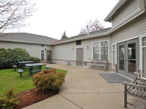 The Park at Emerald Village in Springfield, OR - Building Photo - Building Photo