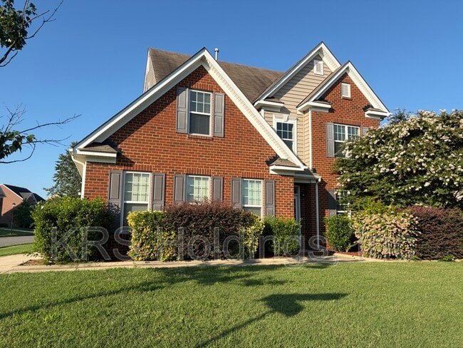 property at 13 Hampshire Glen Pkwy
