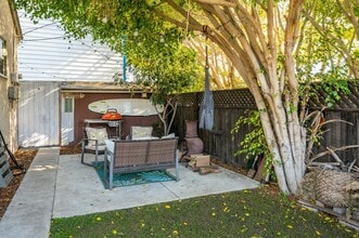 430 N Francisca Ave in Redondo Beach, CA - Building Photo - Building Photo
