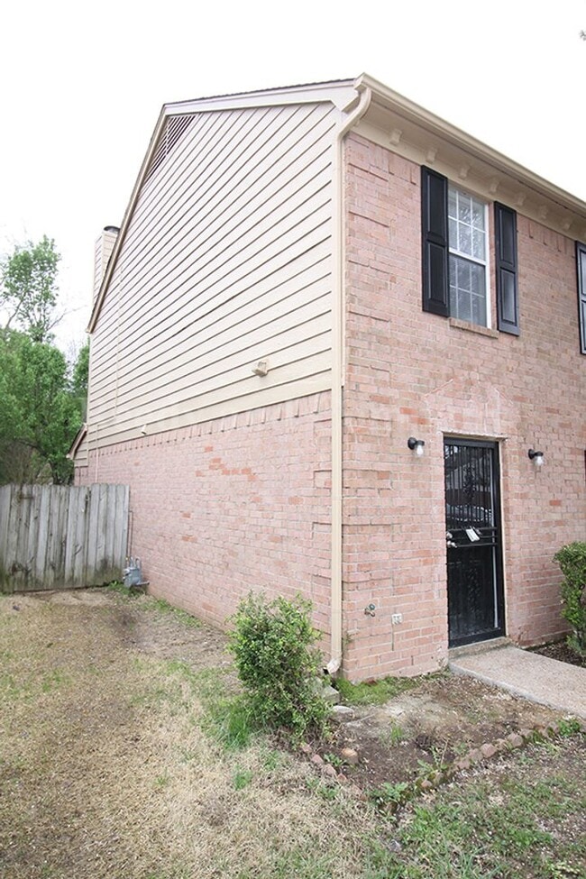 8349 Honey Dew Cove in Memphis, TN - Building Photo - Building Photo