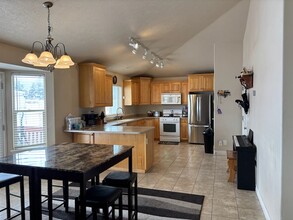 3680 N 250 E in Enoch, UT - Building Photo - Building Photo