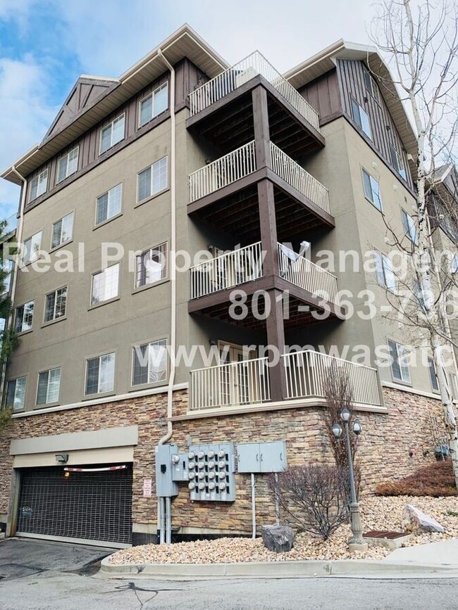1255 Wolf Hollow Ln in Salt Lake City, UT - Building Photo - Building Photo