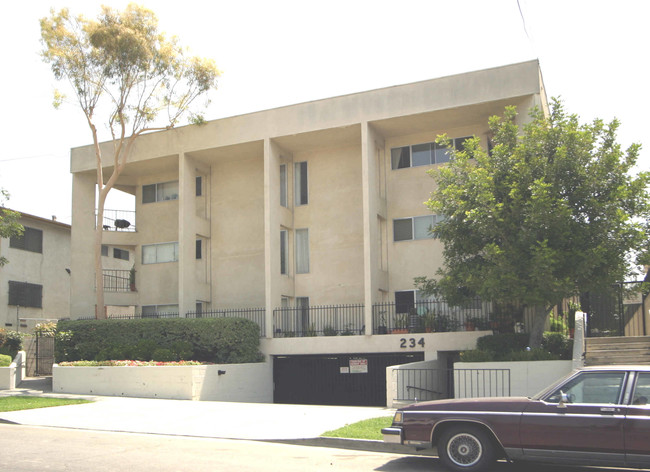 234 N Lake St in Los Angeles, CA - Building Photo - Building Photo