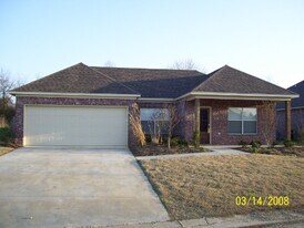109 Newport Dr in Canton, MS - Building Photo