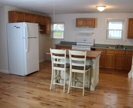 81 Winthrop Rd in Plymouth, MA - Building Photo - Building Photo