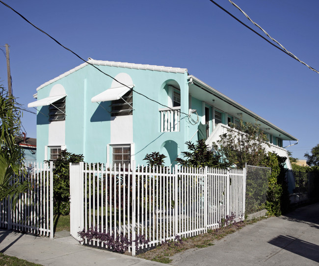 1541 SW 4th St in Miami, FL - Building Photo - Building Photo