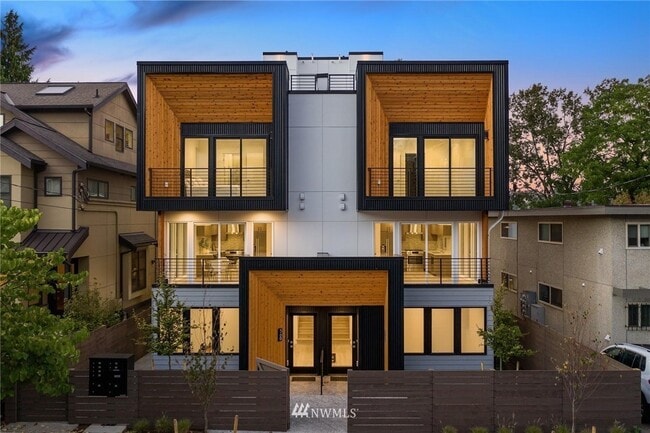 property at 58B W Etruria St