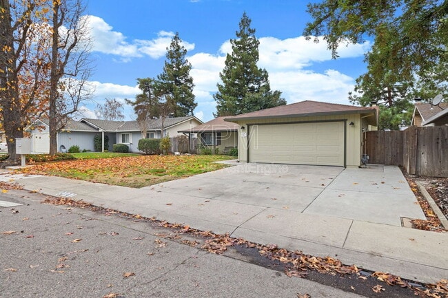 property at 9741 Treetop Dr