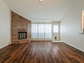 825 Shannon Dr in Plano, TX - Foto de edificio - Building Photo